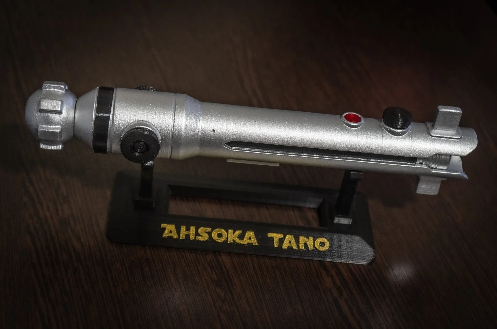 Ahsoka Tano Lightsaber Replica | Star Wars Cosplay Prop