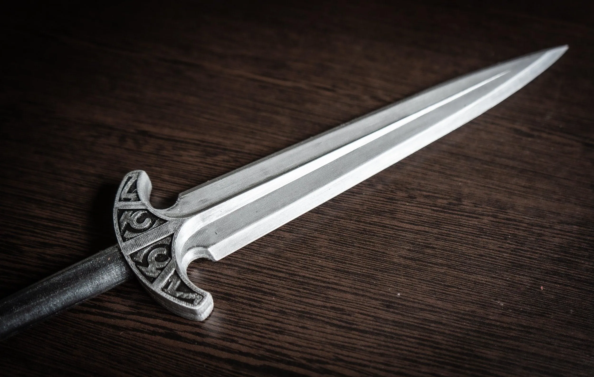 Skyrim Steel Dagger Replica - Elder Scrolls V Cosplay and Display Prop